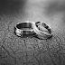 Zieh einen Ring an oder nicht: Sollten christliche Ehepaare Eheringe tragen?