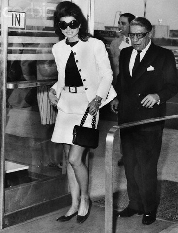 jackie kennedy wedding to onassis. jackie kennedy wedding pics.