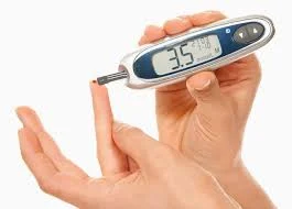 انخفاض مستوى السكر في الدم … أسبابه، أعراضه، وطرق العلاج والوقاية