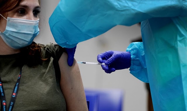 Madrid frena vacunación por falta de dosis
