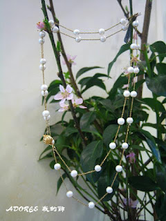珍珠 Pearl 介紹＿珍珠是任何年齡層、膚色、種族 跨越世紀 經典不敗 備受喜愛的寶石，宴會、上班族、正式或休閒，款式搭配得宜，任何場合都適合~每個女孩女人，都要有一條珍珠項鍊
