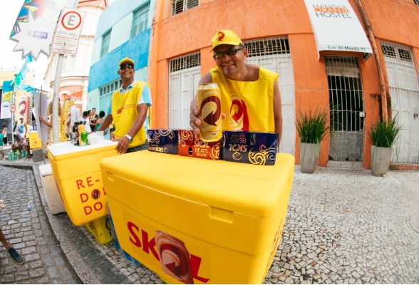 Sem Carnaval, Ambev convoca 20 mil ambulantes de todo o Brasil para dar auxílio e oferece oportunidade de renda extra