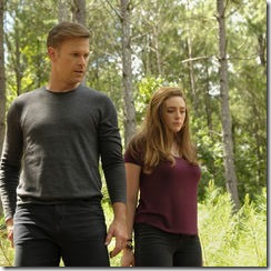 1x02_Some_People_Just_Want_To_Watch_The_World_Burn-Alaric-Hope