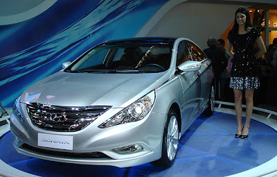 2011 2012 Hyundai Sonata and Genesis Live - Sao Paulo Auto Show 2010