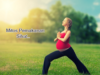 Mitos Pemakanan Sihat | Pemakanan sihat sesuatu yang wajib untuk kita ambil setiap hari untuk menjaga kesihatan dan sentiasa cergas. Kekurangan nutrient boleh menjejaskan kesihatan dan kecergasan badan anda.  Tahukah anda, bahawa ada mitos yang berkaitan dengan pemakanan sihat yang boleh menjejaskan kesihatan anda jika anda mempercayainya.  Pemakanan sihat ini yang akan menentukan kesihatan badan kita untuk esok dan seterusnya. Jika anda mengambil mudah mengenai pemakanan sihat, kemungkinan untuk tubuh anda di lawati penyakit adalah tinggi, begitu juga sebaliknya.  Izinkan AM untuk berkongsi dengan pembaca dan sahabat AM semua mengenai Mitos Pemakanan Sihat yang ramai di kalangan kita mengamalkan tanpa sedar.  Berikut adalah mitos mengenai pemakanan sihat:- Bersenam dengan perut kosong Jika perut anda berkeroncong, ia sebenarnya cuba untuk memberitahu anda sesuatu. Jika anda tidak menghiraukannya, anda memaksa badan anda bekerja tanpa bahan bakar.  Sebelum bersenam atau melakukan apa-apa aktiviti fizikal, pastikan anda mengambil makanan ringan terlebih dahulu seperti sebiji epal.  Bergantung kepada biskut dan minuman tenaga Minuman tenaga juga menjadi pilihan AM apabila melakukan kerja-kerja berat atau bersenam. Rupanya hanya mitos sahaja.  Walaupun elok mengambilnya sekali sekala, ia tidak membekalkan antioksidan yang anda perlukan untuk menghalang penyakit. Lebih baik anda bergantung kepada buah-buahan dan sayur-sayuran memandangkan ia penuh dengan vitamin, mineral, cecair dan serat.  Tidak mengambil sarapan pagi Tidak mengambil sarapan bukan idea yang bagus memandangkan sarapan pagi memulakan hari anda. Ini pun AM selalu juga amalkan, kononnya nak diet dan kuruskan badan.  Badan anda memerlukan bahan bakar secepat mungkin, dan tanpanya, anda akan berlapar hingga ke tengahari. Sekarang pagi AM wajib makan makanan berat dan makan malam pun adalah makanan ringan-ringan sahaja.  Diet rendah karbohidrat Badan anda memerlukan karbohidrat untuk otot dan juga penyimpanan tenaga. Sebaiknya rendahkan kolesterol, lemak dan yang lain-lain tidak perlu.  Makan apa saja yang anda mahu Pemakanan sihat dan bersenam tidak memberi anda lesen untuk memakan apa saja yang anda mahu. Kita semua memerlukan nutrien yang sama, sama ada kita bersenam atau tidak. Apabila penat mesti ada yang inginkan makanan yang sdap-sedap sehingga lupa untuk mengamalkan pemakanan sihat.  Kalori tidak mencukupi Walaupun menurunkan berat badan melibatkan kalori, kehilangan secara mendadak adalah merbahaya. Apa yang perlu dilakukan adalah mensasarkan untuk menurunkan 1 – 2 paun seminggu.   Pastikan anda mendapat kalori yang cukup untuk membolehkan badan anda berfungsi dengan sempurna. Pengalaman AM, untuk kuruskan badan perlu mengelakkan diri dari minuman yang berais dan makanan berlemak mahupun bergoreng.  8 Makanan Untuk Membakar Lemak  Kurang minum Air, susu dan jus adalah minuman terbaik untuk mereka yang aktif. Anda perlu kerap minum dan tidak menunggu dahaga. Apabila anda merasa dahaga, badan anda sudah merasa kesan kekurangan air.  Ramai yang percaya, minum air mineral dalam kuantiti yang banyak boleh menjadikan perut kembung. Sebenarnya dengan meminum air mineral yang banyak, tubuh dapat berfungsi dengan baik untuk sistem penghadaman.  Menukar cara anda makan adalah langkah penting ke arah pemakanan sihat dan ia akan memberi kesan ke atas kesihatan anda.   Semakin sihat pemakanan anda, semakin sihat badan anda. Tidak kira berapa umur anda, pemakanan sihat merupakan sesuatu yang perlu anda utamakan.  Jika anda memberi peluang kepada pemakanan sihat, anda segera akan melihat bagaimana ia mengubah kehidupan anda – kepada yang lebih baik.  Pemakan Sihat menjamin keseimbangan badan dan fizikal. Ianya juga dapat memberi berat badan yang ideal kepada anda. Jauhkan diri daripada Mitos Pemakanan Sihat.