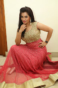 Revathi Chowdary sizzling Photos-thumbnail-12