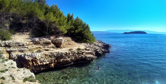 Plaże FKK niedaleko Camp Nudist Vrboska wyspa Hvar