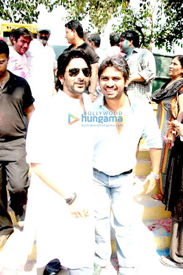 Dia and Arshad promote 'Hum Tum Aur Ghost' at Zoom's Holi party picture