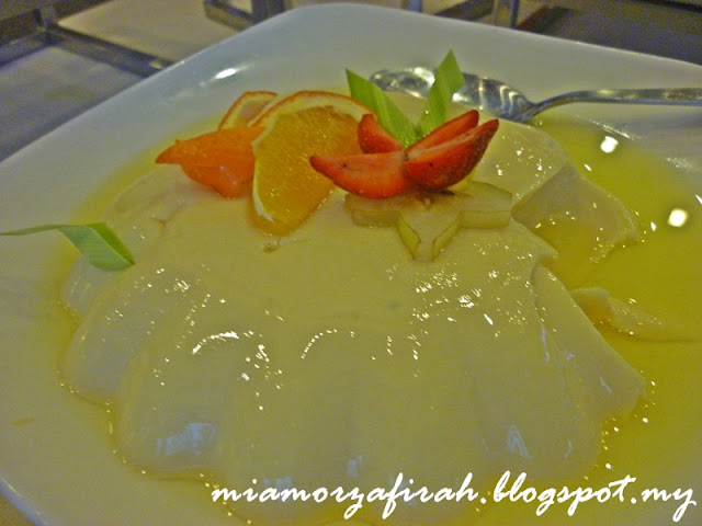 flamingo hotel, tanjung bungah, seafood lovers, cheese lovers, kuih melayu, kuih tempatan, dessert sedap, aneka buahan, buah naga, dragon fruit, jjcm, makan sedap penang, syurga makanan penang, tempat wajib singgah penang, seafood fresh, makanan laut segar, fresh food, makan sedap, makanan best, makan murah, makan berbaloi, buffet penang, buffet murah, tanjung bungah, pantai cantik di penang, cara ke pantai penang, senarai pantai cantik di penang