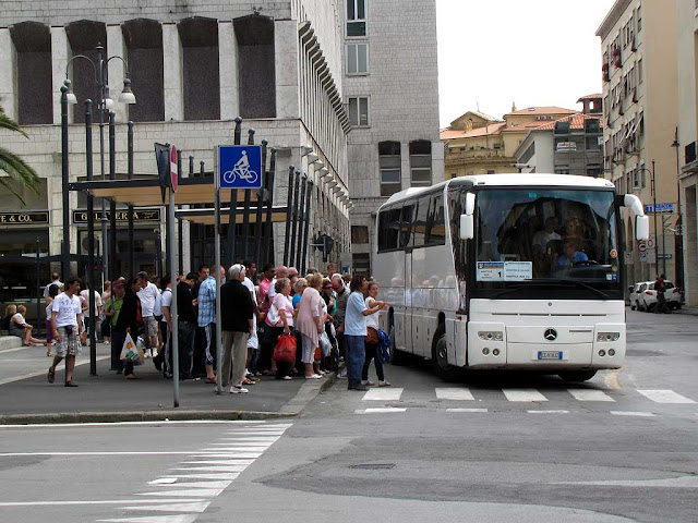 Fermata d'autobus per croceristi, Livorno