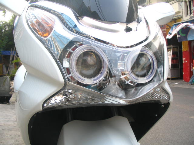 Lampu depan CUSTOM, Projector, HID, Angel Eye dan Devil Eye masing  title=