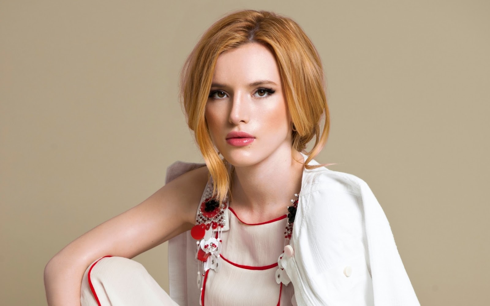 Bella Thorne HD Images and Wallpapers - Hollywood Actress