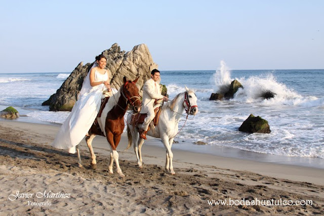 boda en playa, beach wedding, Oaxaca, México, Bodas Huatulco, Wedding Planner