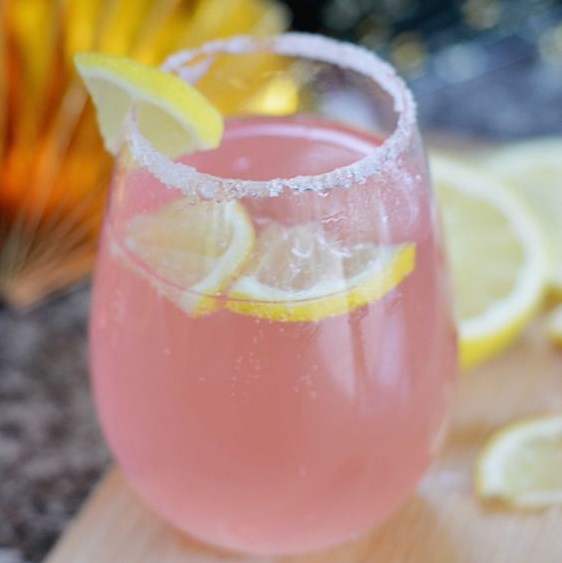 Pink Lemonade Moscato #Lemonade #Drink