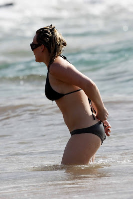 Hot Celebrity Hilary Duff in bikini beach vacation candids from Hawaii