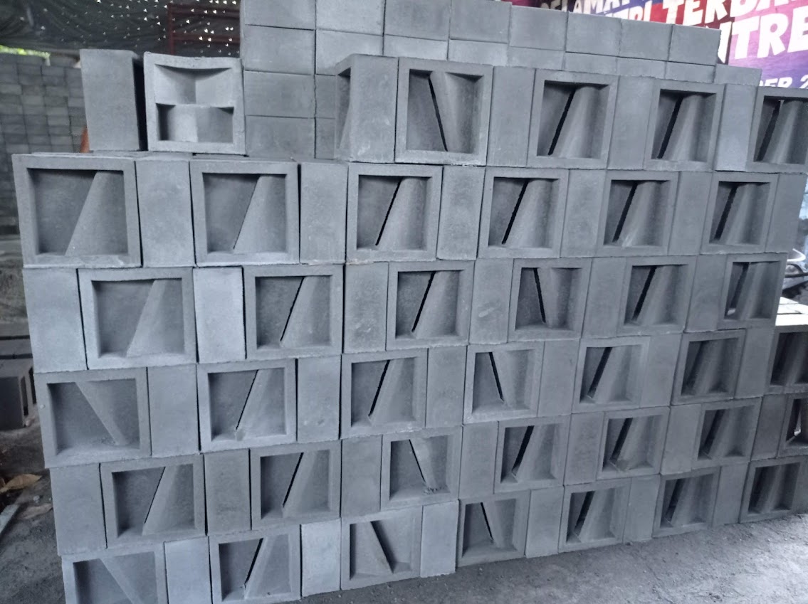 menyediakan beragam jenis model loster beton yang kami jual di Penebel Tabanan Bali