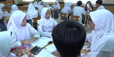 Konsep dan Pembahagian Curriculum Problem Center