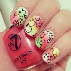 fingerfood-theme-buffet-flowers-neon-nails