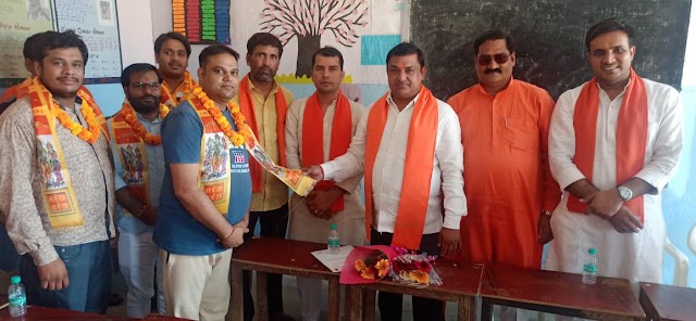 हिंदू युवा वाहिनी ने बिलासपुर में किया संगठन का विस्तार, अभिषेक कंसल बने नगर प्रभारी नितिन मावी बने नगर अध्यक्ष।