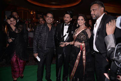 SRK and Deepika promote Chennai Express at IIFA 2013