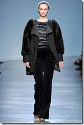 Vanessa Bruno Ready-To-Wear Fall 2011 Runway Photo 12