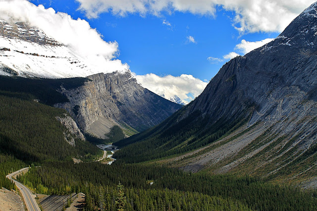 banff national park geology trip travel roadtrip geologist glacier lake mountains rocks ©rocdoctravel.com hiking Canada