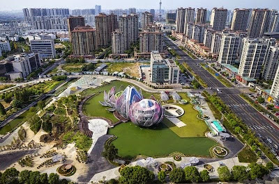 Bangunan Indah Berbentuk Teratai di Wujin, China