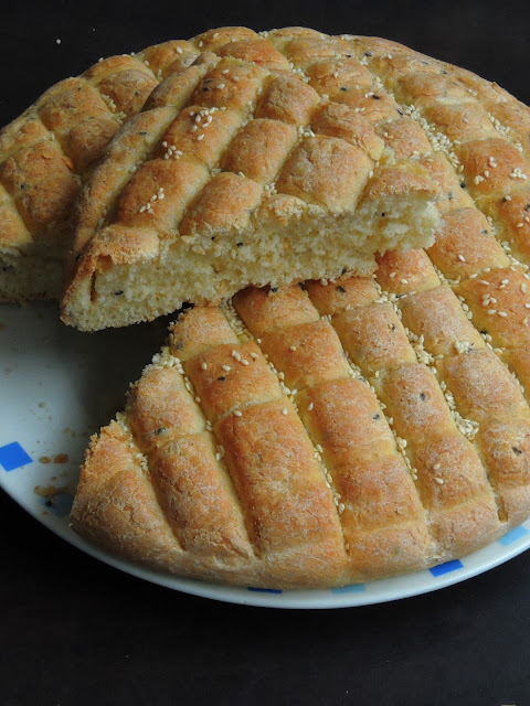 Moroccan Decorated Bread, Moroccan Khobz