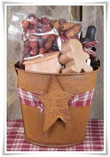 Rusty Tin Bucket Gingerbread
