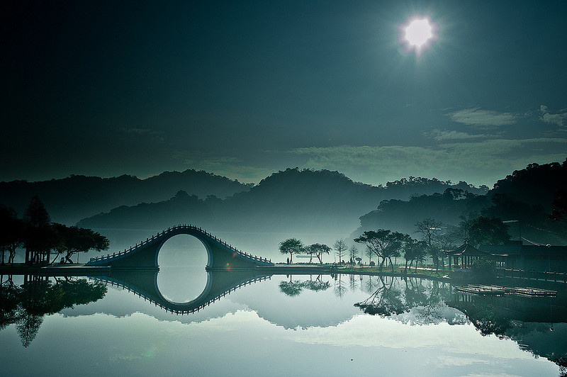 moon bridge taipei