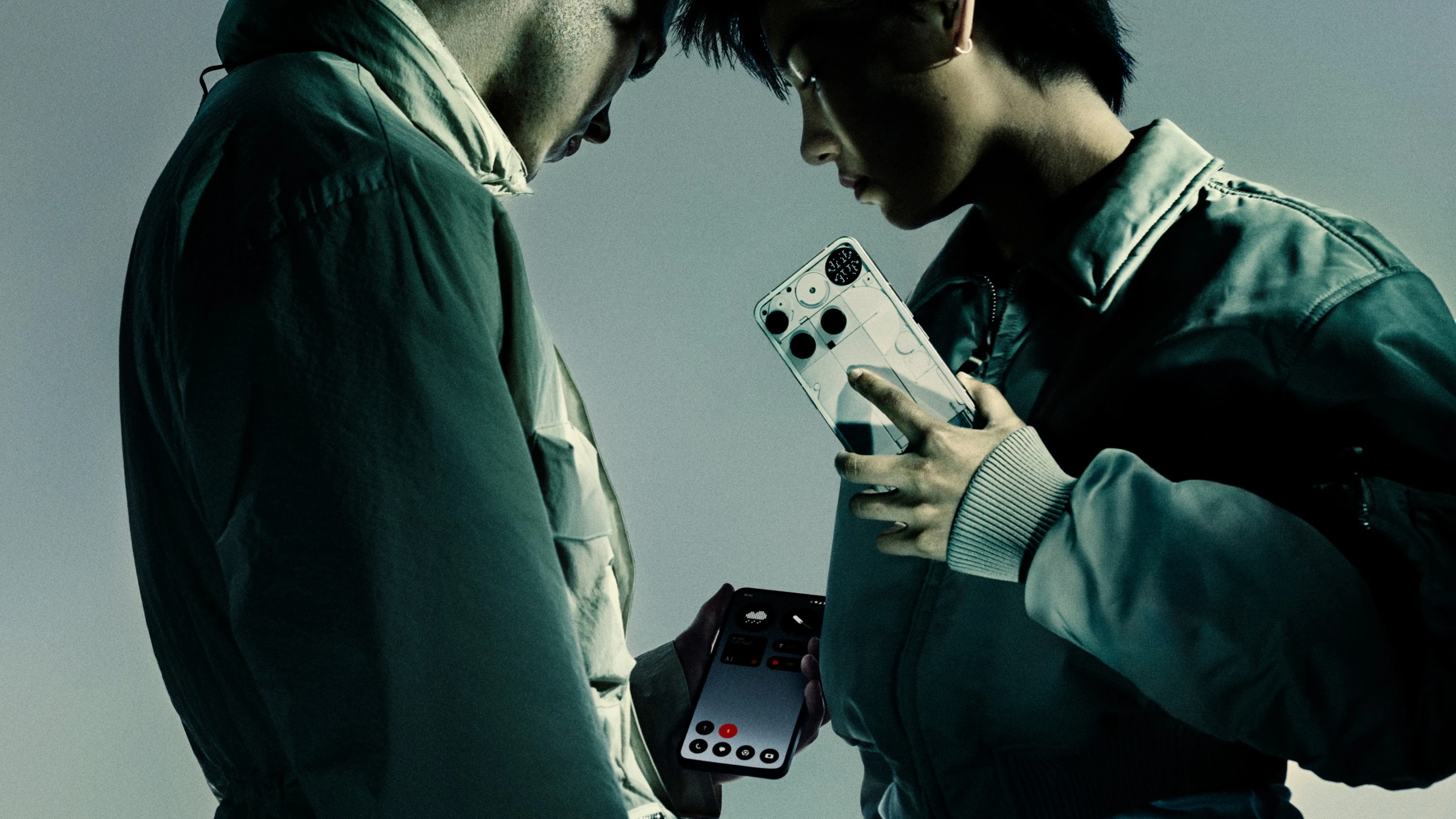 Nothing Phone (3), lo smartphone trasparente diventa grande