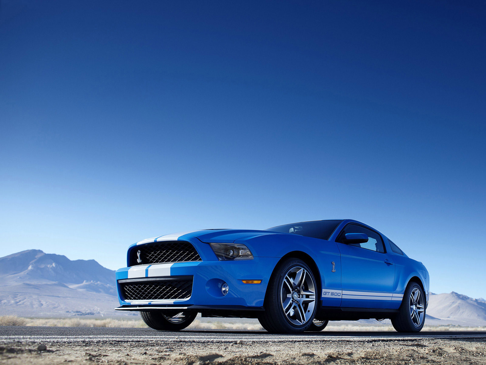 Gambar mobil FORD Mustang Shelby GT500 2010