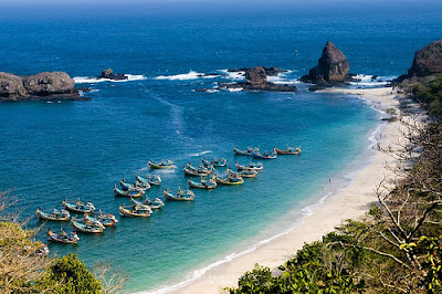 Pemandangan Pantai Papuma Jember Jawa Timur Yang Menawan Pemandangan Pantai Papuma Jember Jawa Timur Yang Menawan