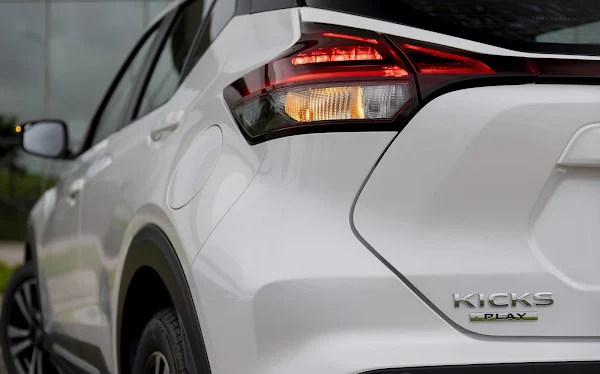 Nissan Kicks Play 2025