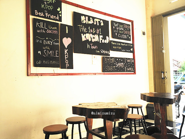 Korean cafe di padang