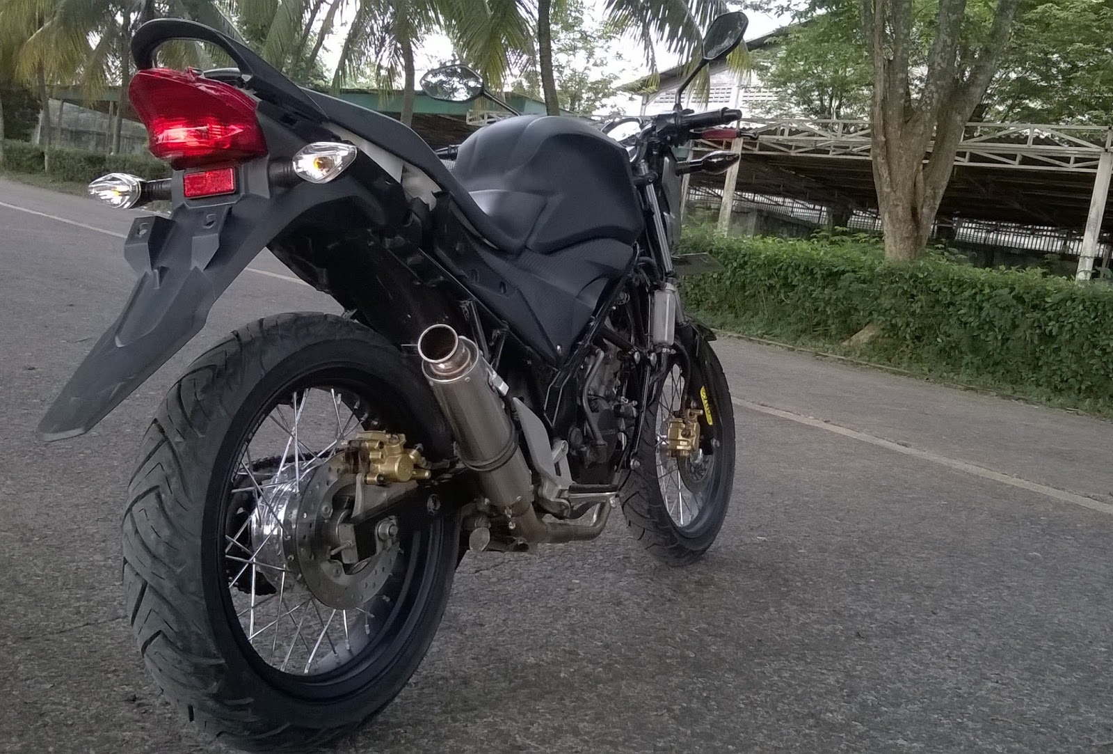 Kisahku Modifikasi CB150R Velg Jari Jari