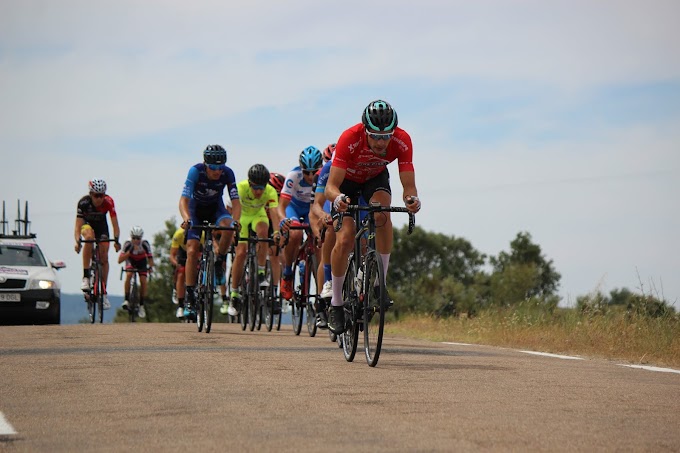 El Tenerife Bike Point Pizzería Española demostró potencial y juventud en Salamanca y Bizkaia