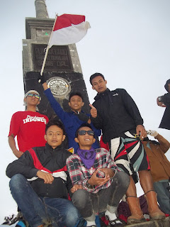 Kondisi Puncak Hargo Dumilah Gunung Lawu