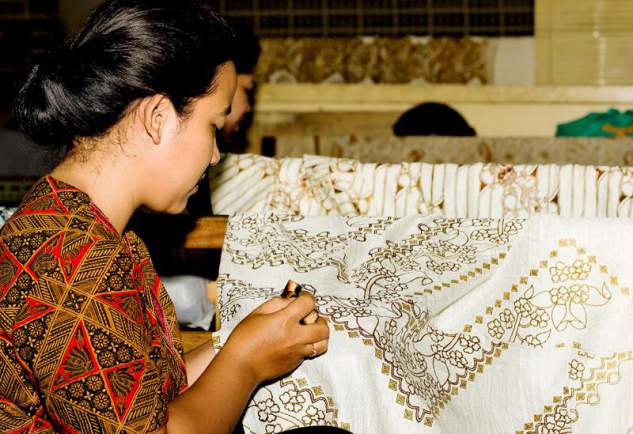 Begini Cara  Membedakan Batik  Tulis  Cap dan Printing 