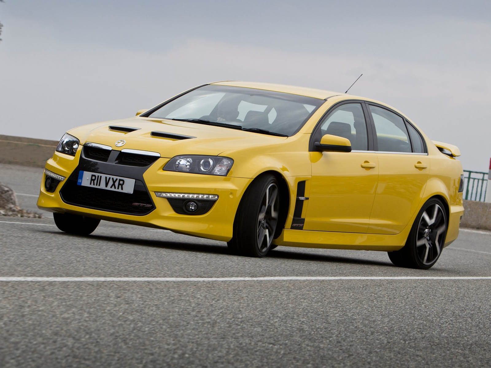 2011 vauxhall vxr8 wallpaper 2011 vauxhall vxr8 wallpaper