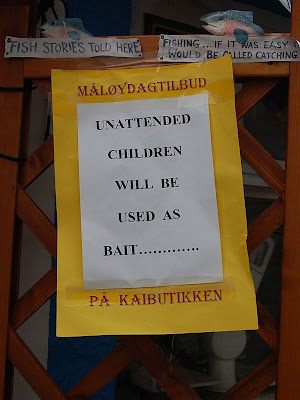 Funny Signs about Unattended Kids Seen On www.coolpicturegallery.net