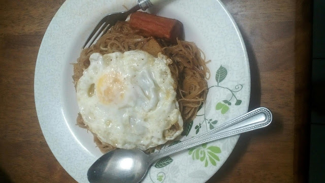 Bihun Goreng Telur Mata