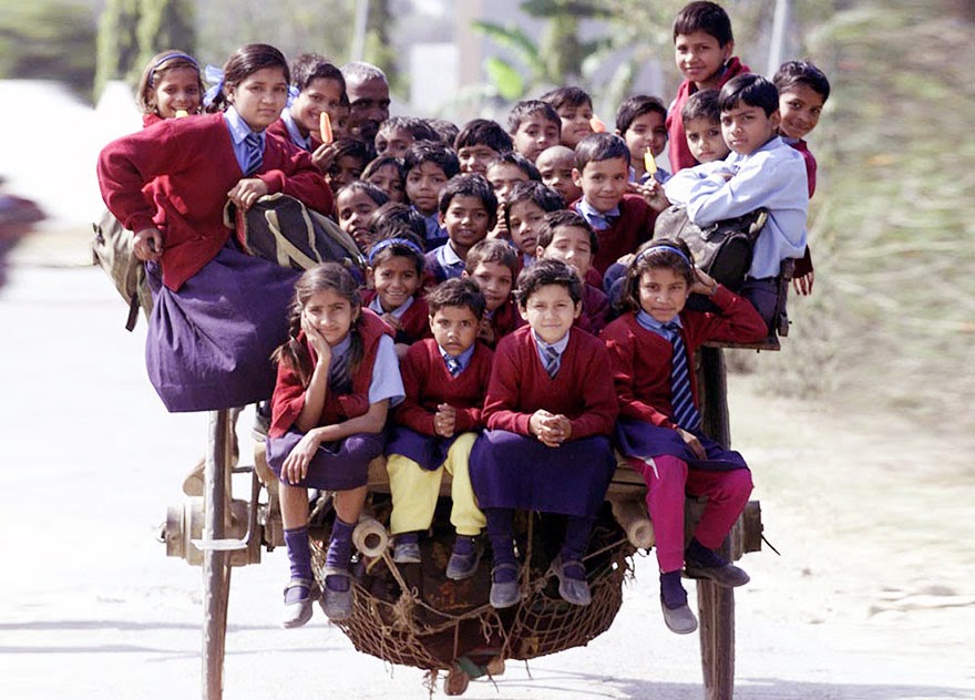 20 Of The Most Dangerous And Unusual Journeys To School In The World - Delhi, India