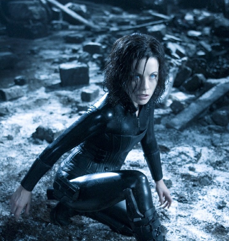 kate beckinsale underworld 2. Putting Kate Beckinsale