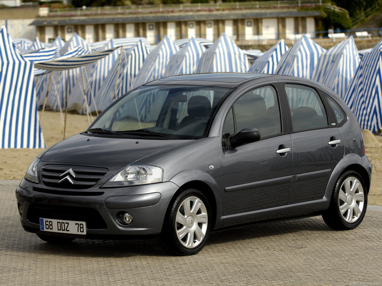 Citroen - Populaire français d'automobiles: 2006 Citroen C3