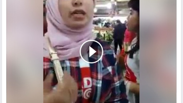 VIDEO: Diminta Bacakan Rukun Iman Dan Rukun Islam, Begini Jawaban 'Gadis Ahok' Yang Berjilbab