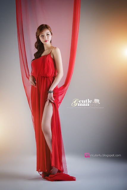 2 Han Song Yee - Hot Red  - World IT Show 2013  - very cute asian girl - girlcute4u.blogspot.com