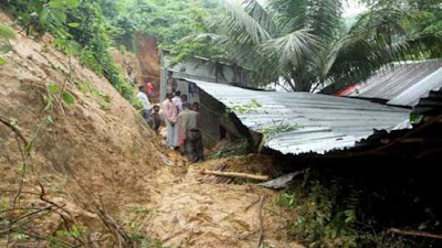 কক্সবাজারে পাহাড় ধসে দুই শিশুসহ ৪ জনের মৃত্যু