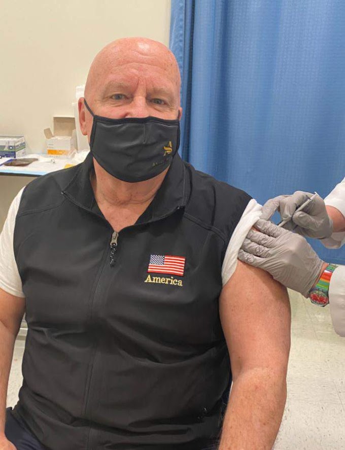 Kevin Brady tests positive for COVID-19 two weeks after receiving first dose of Pfizer vaccine