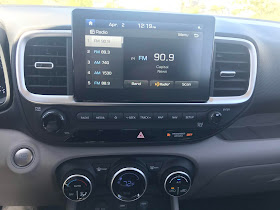 Infotainment and HVAC in 2020 Hyundai Venue SEL